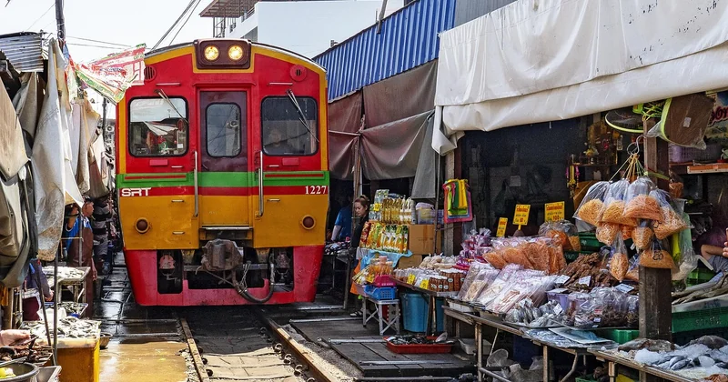 Se déplacer entre les marchés : le transport fait partie du repas